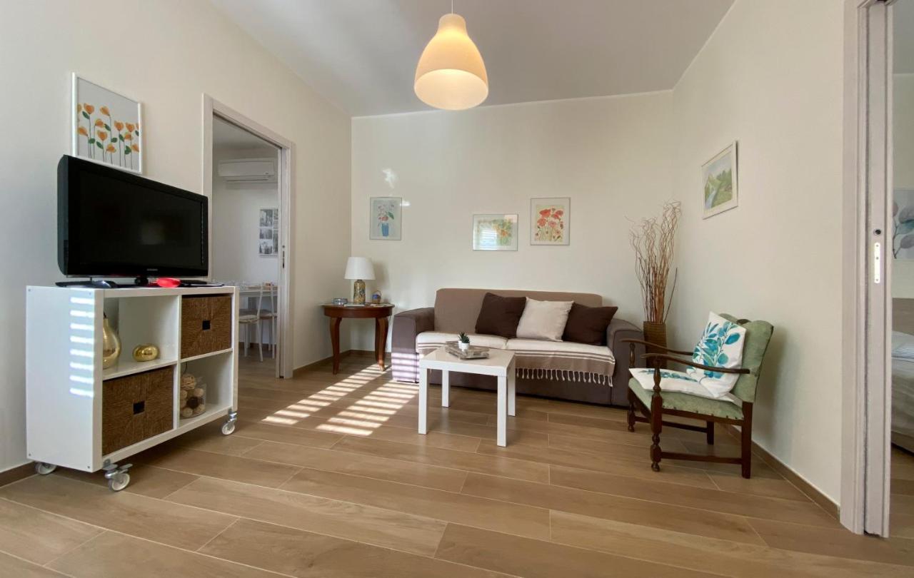 קסטלמולה Casa Vacanze Marale מראה חיצוני תמונה