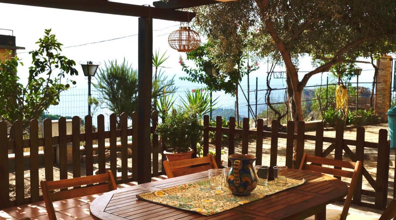 קסטלמולה Casa Vacanze Marale מראה חיצוני תמונה
