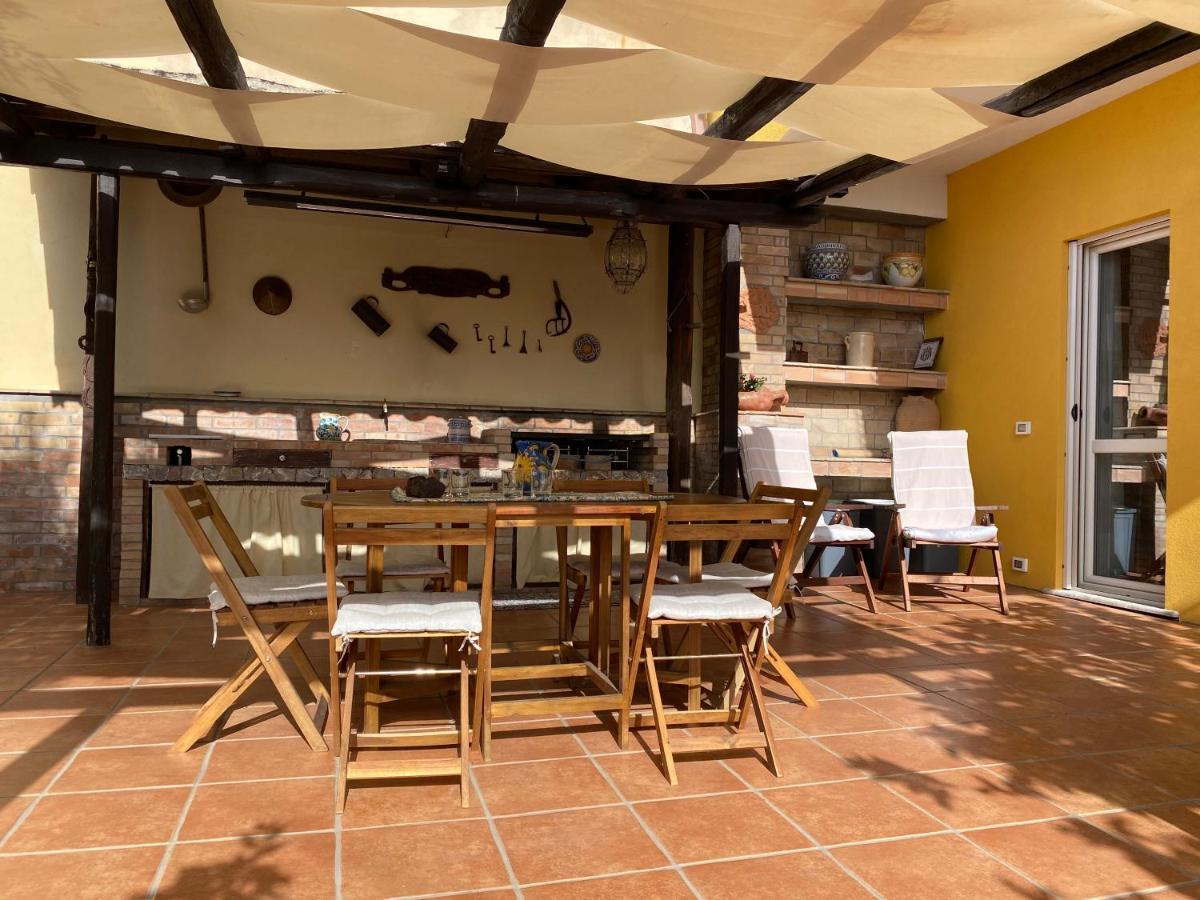 קסטלמולה Casa Vacanze Marale מראה חיצוני תמונה