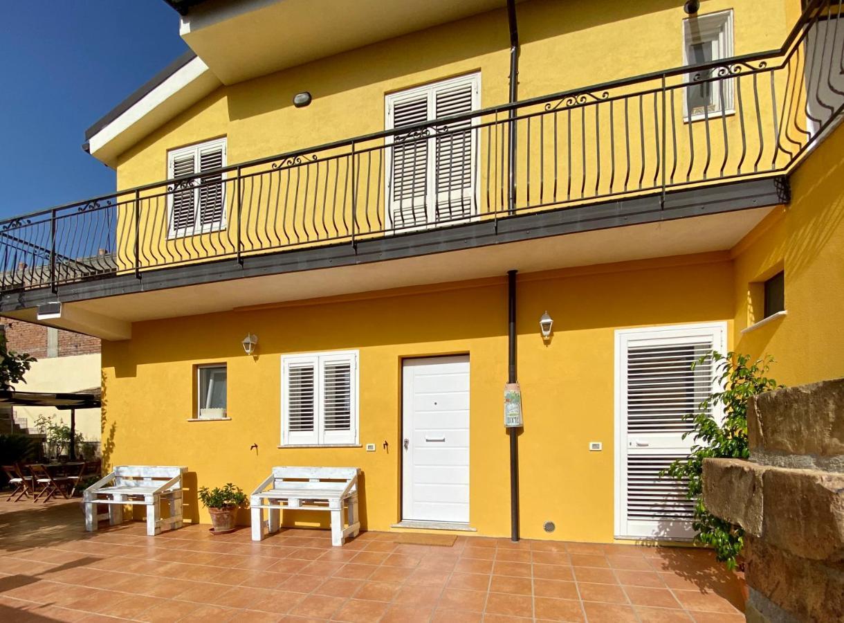 קסטלמולה Casa Vacanze Marale מראה חיצוני תמונה